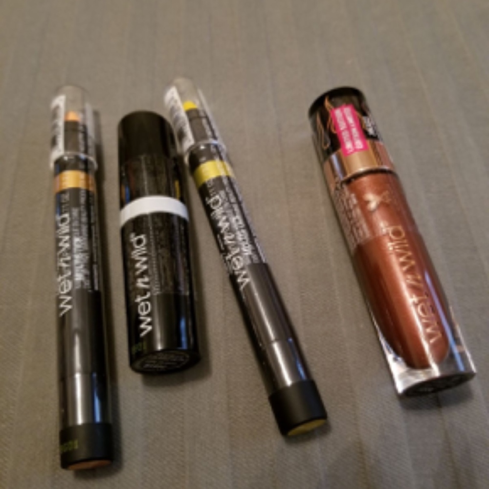 Wet n Wild bundle